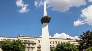 REPER apără memoria Pieței Revoluției, locul unde, în 1989, oamenii au strigat “Libertate!”  și au fost împușcați