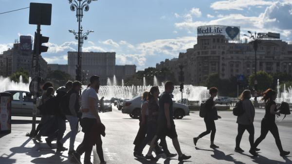 Sondaj CURS: multă ne&icirc;ncredere, puţină speranţă. Cum arată Rom&acirc;nia politică la final de 2025