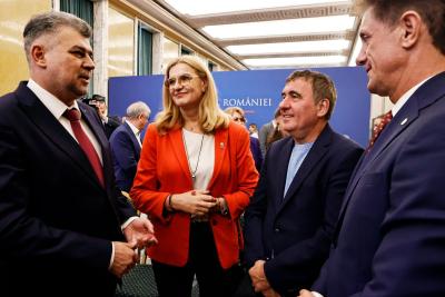 Au fost semnate contractele de finanțare &icirc;n valoare de peste un miliard de lei pentru trei baze sportive