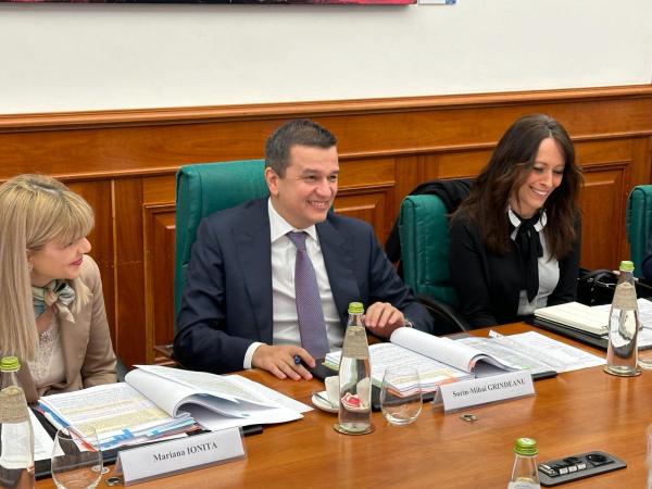 Miniștrii Transporturilor din Italia și Rom&acirc;nia au vorbit despre construcția drumului de mare viteză Arad - Oradea
