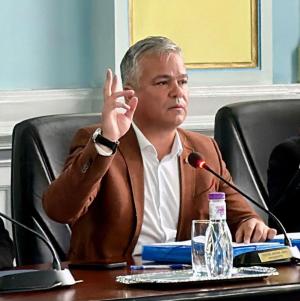 Adrian Veștea sfidează decizia conducerii PNL: &bdquo;Rom&acirc;nia are nevoie de stabilitate&rdquo;