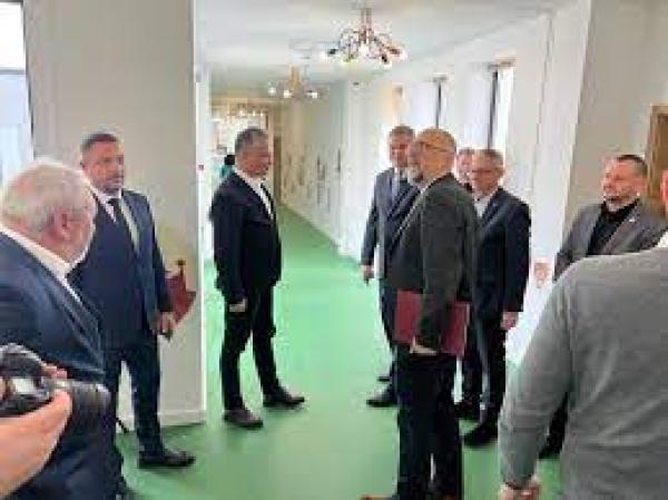 Ministrul MDLAP: municipiul T&acirc;rgu Secuiesc are, din această săptăm&acirc;nă, o nouă creșă modernă