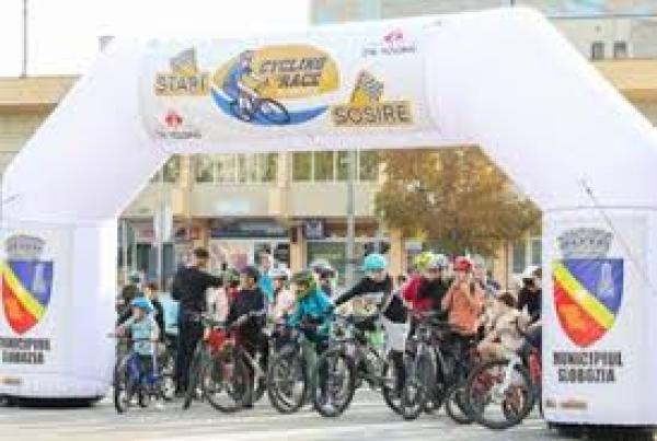 Slobozia: &laquo;Cycling Race 2024&raquo; a ajuns la a treia ediție