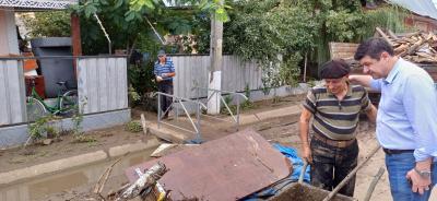 Familiile afectate de inundații din Galați vor primi c&acirc;te 15.000 de lei pentru a-și achiziționa electrocasnice