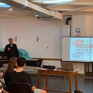 „Școala de Detectivi Digitali” prin Asociația sibiană Fotoclubul Orizont