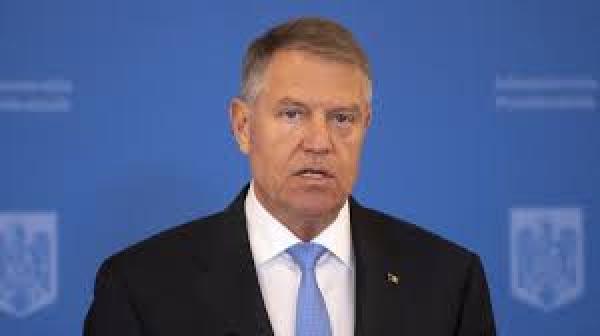 Criză &icirc;n Rom&acirc;nia. Iohannis convoacă partidele politice la consultări