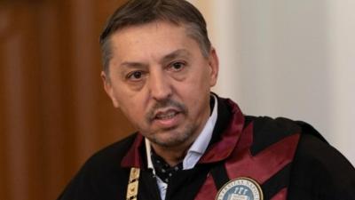 Ministrul Educației se ia la tr&acirc;ntă cu pseudoștiința și cu manipularea