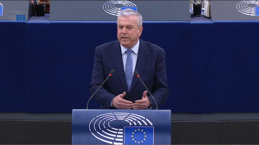 De ce plătesc rom&acirc;nii cel mai scump curent din Uniunea Europeană: blocajele pe interconectoare și speculațiile ridică prețurile