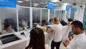 Prioritate la ghișeu pentru femeile însărcinate şi persoanele cu copii mai mici de 5 ani