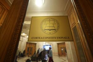 Decizie am&acirc;nată la CCR &icirc;n cazul pensiilor magistraților. Doar cinci judecători prezenți, dezbaterile continuă pe 16 ianuarie
